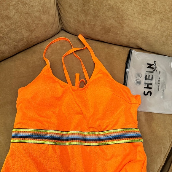 Women's plus size one piece high stretch swim suit - Picture 6 of 7